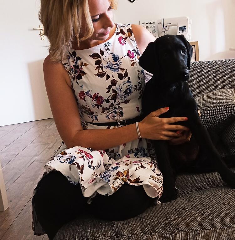 Mitbewohner küsst man nicht Autorin mit Hund