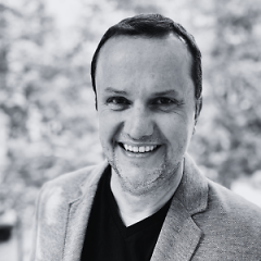 Jörg Armbrüster Autorenportrait