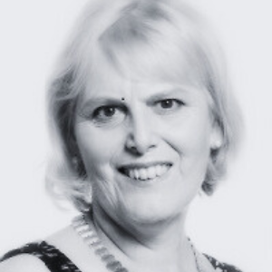 Lynda Renham author portrait